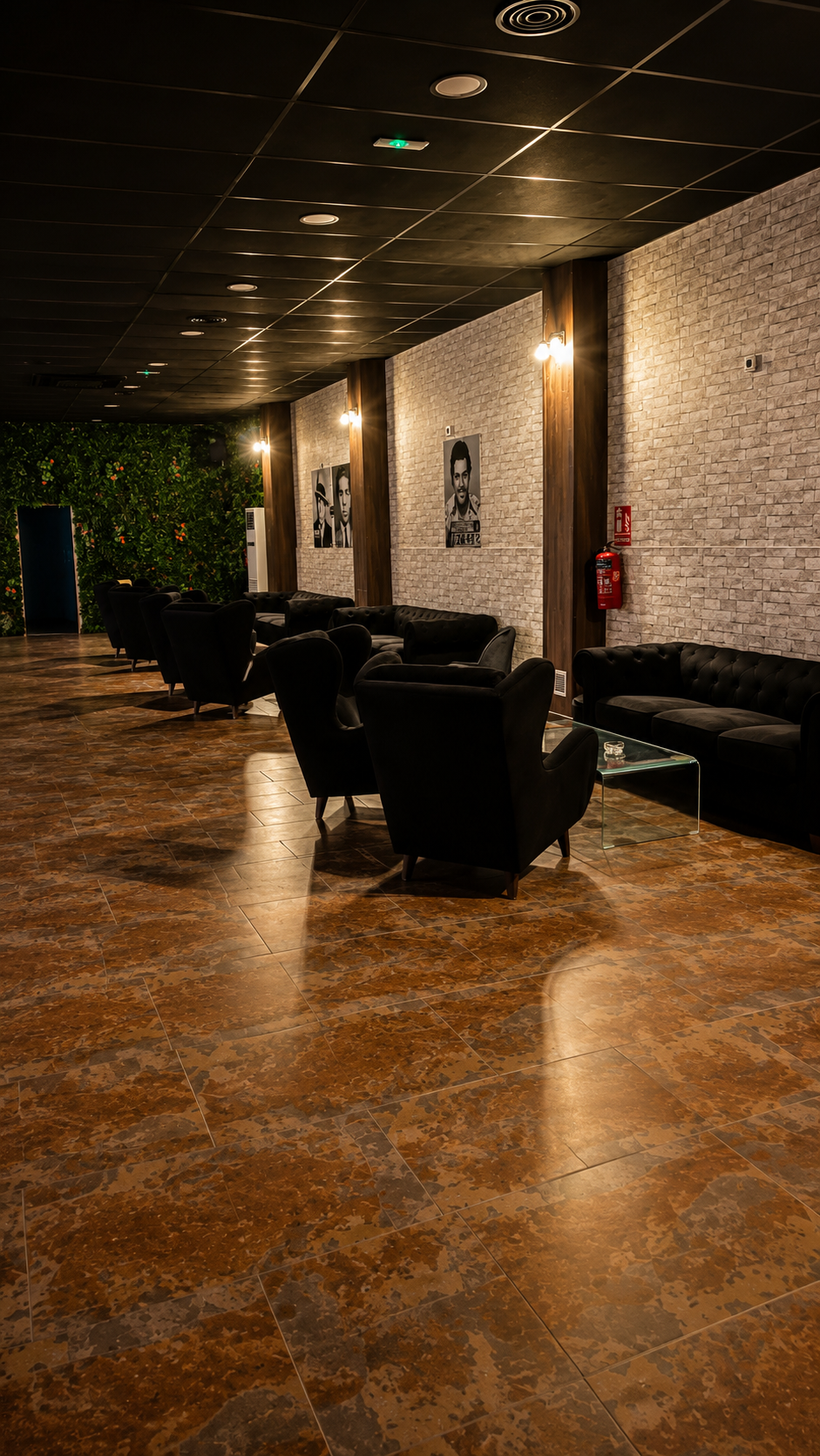 La grande salle du club Punto Verde à Figueres